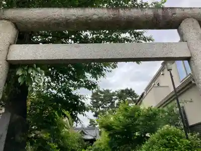 東玉川神社の{uncategorized: "未分類", other: "その他", undefined: "問題あり", building: "その他建物", grave: "お墓", sacred_gate: "鳥居", guardian: "狛犬", statue: "像", buddha: "仏像", history: "歴史", nature: "自然", garden: "庭園", animal: "動物", pagoda: "塔", temizu: "手水舎", mountain_gate: "山門・神門", sanctuary: "本殿・本堂", subordinate: "末社・摂社", art: "芸術", scenery: "景色", jizo: "地蔵", ema: "絵馬", goshuin: "御朱印", omikuji: "おみくじ", items: "授与品その他", amulet: "お守り", goshuincho: "御朱印帳", eats: "食事", festival: "お祭り", votive_dance: "神楽", shichigosan: "七五三参", wedding: "結婚式", experience: "体験その他", initially: "初詣", around: "周辺", anti_infection: "感染症対策"}