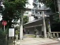 銀杏岡八幡神社の鳥居