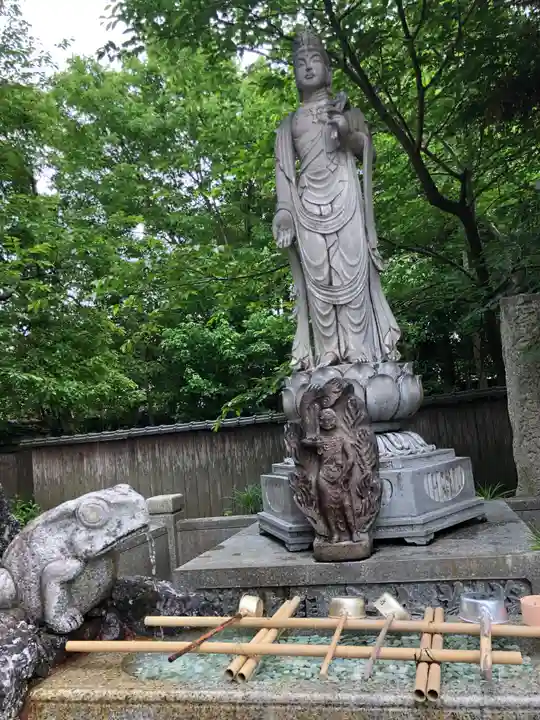 霊山寺の手水舎