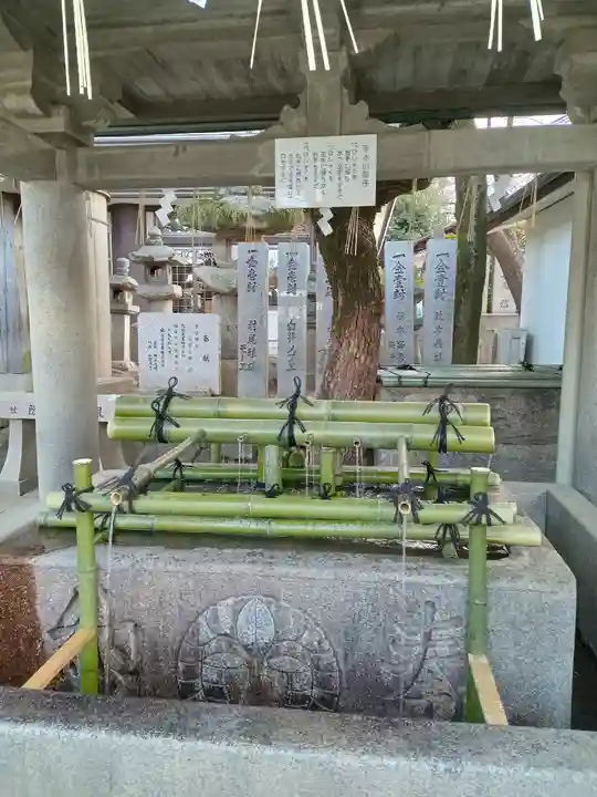 石切劔箭神社の手水舎
