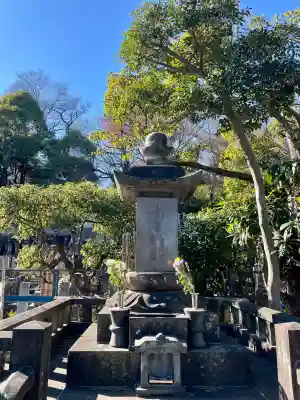 宗隆寺の{uncategorized: "未分類", other: "その他", undefined: "問題あり", building: "その他建物", grave: "お墓", sacred_gate: "鳥居", guardian: "狛犬", statue: "像", buddha: "仏像", history: "歴史", nature: "自然", garden: "庭園", animal: "動物", pagoda: "塔", temizu: "手水舎", mountain_gate: "山門・神門", sanctuary: "本殿・本堂", subordinate: "末社・摂社", art: "芸術", scenery: "景色", jizo: "地蔵", ema: "絵馬", goshuin: "御朱印", omikuji: "おみくじ", items: "授与品その他", amulet: "お守り", goshuincho: "御朱印帳", eats: "食事", festival: "お祭り", votive_dance: "神楽", shichigosan: "七五三参", wedding: "結婚式", experience: "体験その他", initially: "初詣", around: "周辺", anti_infection: "感染症対策"}
