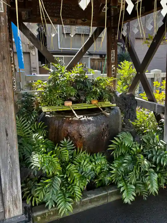 矢先稲荷神社の{uncategorized: "未分類", other: "その他", undefined: "問題あり", building: "その他建物", grave: "お墓", sacred_gate: "鳥居", guardian: "狛犬", statue: "像", buddha: "仏像", history: "歴史", nature: "自然", garden: "庭園", animal: "動物", pagoda: "塔", temizu: "手水舎", mountain_gate: "山門・神門", sanctuary: "本殿・本堂", subordinate: "末社・摂社", art: "芸術", scenery: "景色", jizo: "地蔵", ema: "絵馬", goshuin: "御朱印", omikuji: "おみくじ", items: "授与品その他", amulet: "お守り", goshuincho: "御朱印帳", eats: "食事", festival: "お祭り", votive_dance: "神楽", shichigosan: "七五三参", wedding: "結婚式", experience: "体験その他", initially: "初詣", around: "周辺", anti_infection: "感染症対策"}