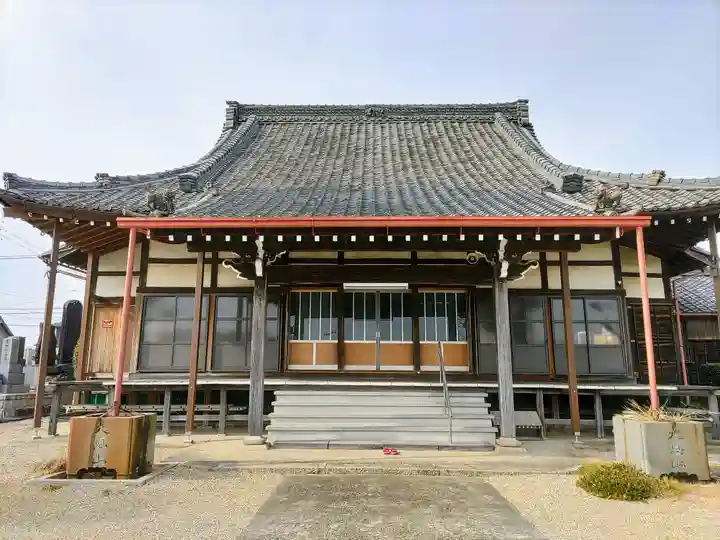 憶念寺の本殿・本堂