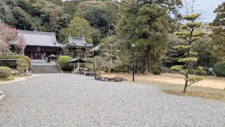 繁多寺の庭園
