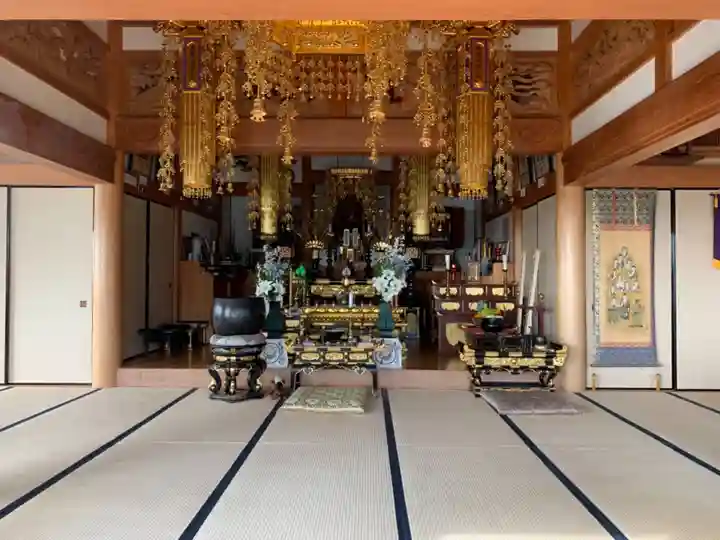 西養寺の本殿・本堂
