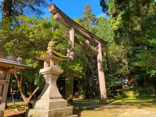 鳥海山大物忌神社蕨岡口ノ宮の鳥居