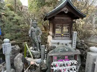 成田山川越別院の{uncategorized: "未分類", other: "その他", undefined: "問題あり", building: "その他建物", grave: "お墓", sacred_gate: "鳥居", guardian: "狛犬", statue: "像", buddha: "仏像", history: "歴史", nature: "自然", garden: "庭園", animal: "動物", pagoda: "塔", temizu: "手水舎", mountain_gate: "山門・神門", sanctuary: "本殿・本堂", subordinate: "末社・摂社", art: "芸術", scenery: "景色", jizo: "地蔵", ema: "絵馬", goshuin: "御朱印", omikuji: "おみくじ", items: "授与品その他", amulet: "お守り", goshuincho: "御朱印帳", eats: "食事", festival: "お祭り", votive_dance: "神楽", shichigosan: "七五三参", wedding: "結婚式", experience: "体験その他", initially: "初詣", around: "周辺", anti_infection: "感染症対策"}