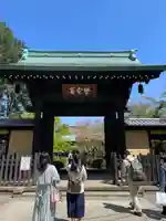 豪徳寺の山門・神門