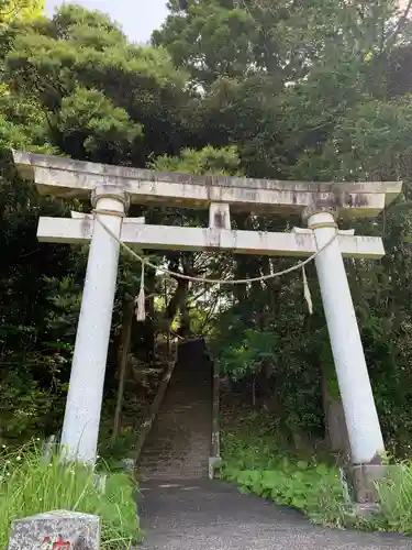 高谷神社の鳥居