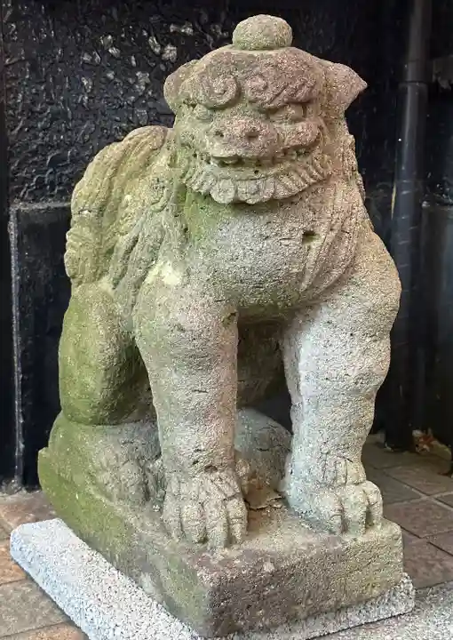 一六子育地蔵尊の狛犬