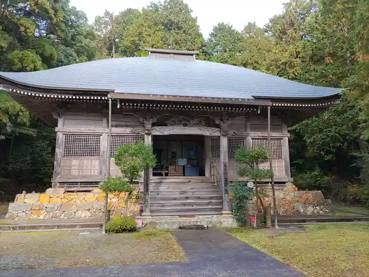 多禰寺の本殿・本堂