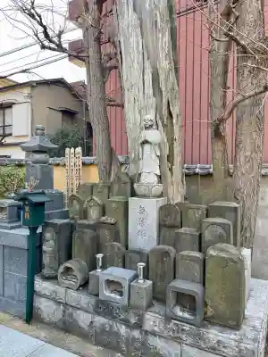 東光寺の{uncategorized: "未分類", other: "その他", undefined: "問題あり", building: "その他建物", grave: "お墓", sacred_gate: "鳥居", guardian: "狛犬", statue: "像", buddha: "仏像", history: "歴史", nature: "自然", garden: "庭園", animal: "動物", pagoda: "塔", temizu: "手水舎", mountain_gate: "山門・神門", sanctuary: "本殿・本堂", subordinate: "末社・摂社", art: "芸術", scenery: "景色", jizo: "地蔵", ema: "絵馬", goshuin: "御朱印", omikuji: "おみくじ", items: "授与品その他", amulet: "お守り", goshuincho: "御朱印帳", eats: "食事", festival: "お祭り", votive_dance: "神楽", shichigosan: "七五三参", wedding: "結婚式", experience: "体験その他", initially: "初詣", around: "周辺", anti_infection: "感染症対策"}