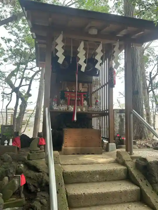 代々木八幡宮の{uncategorized: "未分類", other: "その他", undefined: "問題あり", building: "その他建物", grave: "お墓", sacred_gate: "鳥居", guardian: "狛犬", statue: "像", buddha: "仏像", history: "歴史", nature: "自然", garden: "庭園", animal: "動物", pagoda: "塔", temizu: "手水舎", mountain_gate: "山門・神門", sanctuary: "本殿・本堂", subordinate: "末社・摂社", art: "芸術", scenery: "景色", jizo: "地蔵", ema: "絵馬", goshuin: "御朱印", omikuji: "おみくじ", items: "授与品その他", amulet: "お守り", goshuincho: "御朱印帳", eats: "食事", festival: "お祭り", votive_dance: "神楽", shichigosan: "七五三参", wedding: "結婚式", experience: "体験その他", initially: "初詣", around: "周辺", anti_infection: "感染症対策"}