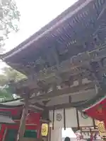 石上神宮の山門・神門