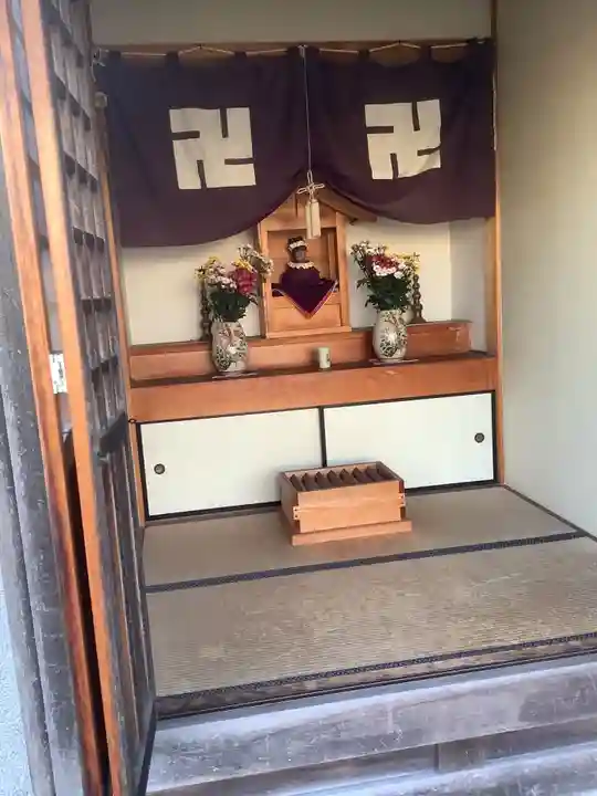 お堂の本殿・本堂