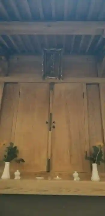 花房稲荷神社の本殿・本堂