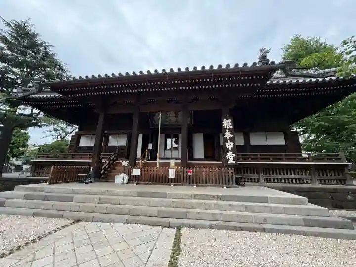 寛永寺(根本中堂)の{uncategorized: "未分類", other: "その他", undefined: "問題あり", building: "その他建物", grave: "お墓", sacred_gate: "鳥居", guardian: "狛犬", statue: "像", buddha: "仏像", history: "歴史", nature: "自然", garden: "庭園", animal: "動物", pagoda: "塔", temizu: "手水舎", mountain_gate: "山門・神門", sanctuary: "本殿・本堂", subordinate: "末社・摂社", art: "芸術", scenery: "景色", jizo: "地蔵", ema: "絵馬", goshuin: "御朱印", omikuji: "おみくじ", items: "授与品その他", amulet: "お守り", goshuincho: "御朱印帳", eats: "食事", festival: "お祭り", votive_dance: "神楽", shichigosan: "七五三参", wedding: "結婚式", experience: "体験その他", initially: "初詣", around: "周辺", anti_infection: "感染症対策"}