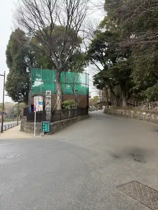 五條天神社の{uncategorized: "未分類", other: "その他", undefined: "問題あり", building: "その他建物", grave: "お墓", sacred_gate: "鳥居", guardian: "狛犬", statue: "像", buddha: "仏像", history: "歴史", nature: "自然", garden: "庭園", animal: "動物", pagoda: "塔", temizu: "手水舎", mountain_gate: "山門・神門", sanctuary: "本殿・本堂", subordinate: "末社・摂社", art: "芸術", scenery: "景色", jizo: "地蔵", ema: "絵馬", goshuin: "御朱印", omikuji: "おみくじ", items: "授与品その他", amulet: "お守り", goshuincho: "御朱印帳", eats: "食事", festival: "お祭り", votive_dance: "神楽", shichigosan: "七五三参", wedding: "結婚式", experience: "体験その他", initially: "初詣", around: "周辺", anti_infection: "感染症対策"}