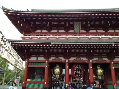浅草寺の山門・神門