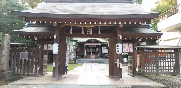 小岩神社の山門・神門