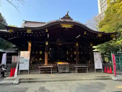 渋谷氷川神社の{uncategorized: "未分類", other: "その他", undefined: "問題あり", building: "その他建物", grave: "お墓", sacred_gate: "鳥居", guardian: "狛犬", statue: "像", buddha: "仏像", history: "歴史", nature: "自然", garden: "庭園", animal: "動物", pagoda: "塔", temizu: "手水舎", mountain_gate: "山門・神門", sanctuary: "本殿・本堂", subordinate: "末社・摂社", art: "芸術", scenery: "景色", jizo: "地蔵", ema: "絵馬", goshuin: "御朱印", omikuji: "おみくじ", items: "授与品その他", amulet: "お守り", goshuincho: "御朱印帳", eats: "食事", festival: "お祭り", votive_dance: "神楽", shichigosan: "七五三参", wedding: "結婚式", experience: "体験その他", initially: "初詣", around: "周辺", anti_infection: "感染症対策"}