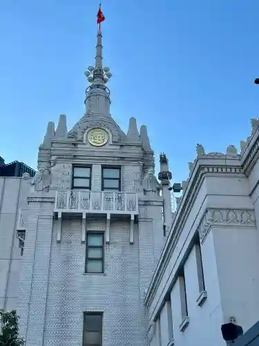 三囲神社（三圍神社）日本橋摂社の{uncategorized: "未分類", other: "その他", undefined: "問題あり", building: "その他建物", grave: "お墓", sacred_gate: "鳥居", guardian: "狛犬", statue: "像", buddha: "仏像", history: "歴史", nature: "自然", garden: "庭園", animal: "動物", pagoda: "塔", temizu: "手水舎", mountain_gate: "山門・神門", sanctuary: "本殿・本堂", subordinate: "末社・摂社", art: "芸術", scenery: "景色", jizo: "地蔵", ema: "絵馬", goshuin: "御朱印", omikuji: "おみくじ", items: "授与品その他", amulet: "お守り", goshuincho: "御朱印帳", eats: "食事", festival: "お祭り", votive_dance: "神楽", shichigosan: "七五三参", wedding: "結婚式", experience: "体験その他", initially: "初詣", around: "周辺", anti_infection: "感染症対策"}