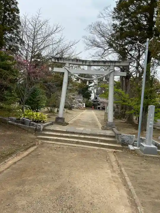 橘樹神社の{uncategorized: "未分類", other: "その他", undefined: "問題あり", building: "その他建物", grave: "お墓", sacred_gate: "鳥居", guardian: "狛犬", statue: "像", buddha: "仏像", history: "歴史", nature: "自然", garden: "庭園", animal: "動物", pagoda: "塔", temizu: "手水舎", mountain_gate: "山門・神門", sanctuary: "本殿・本堂", subordinate: "末社・摂社", art: "芸術", scenery: "景色", jizo: "地蔵", ema: "絵馬", goshuin: "御朱印", omikuji: "おみくじ", items: "授与品その他", amulet: "お守り", goshuincho: "御朱印帳", eats: "食事", festival: "お祭り", votive_dance: "神楽", shichigosan: "七五三参", wedding: "結婚式", experience: "体験その他", initially: "初詣", around: "周辺", anti_infection: "感染症対策"}