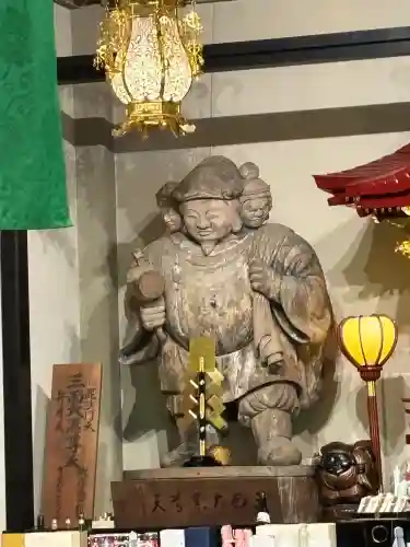 伊勢の国 四天王寺の{uncategorized: "未分類", other: "その他", undefined: "問題あり", building: "その他建物", grave: "お墓", sacred_gate: "鳥居", guardian: "狛犬", statue: "像", buddha: "仏像", history: "歴史", nature: "自然", garden: "庭園", animal: "動物", pagoda: "塔", temizu: "手水舎", mountain_gate: "山門・神門", sanctuary: "本殿・本堂", subordinate: "末社・摂社", art: "芸術", scenery: "景色", jizo: "地蔵", ema: "絵馬", goshuin: "御朱印", omikuji: "おみくじ", items: "授与品その他", amulet: "お守り", goshuincho: "御朱印帳", eats: "食事", festival: "お祭り", votive_dance: "神楽", shichigosan: "七五三参", wedding: "結婚式", experience: "体験その他", initially: "初詣", around: "周辺", anti_infection: "感染症対策"}