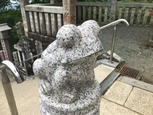 大山阿夫利神社の狛犬