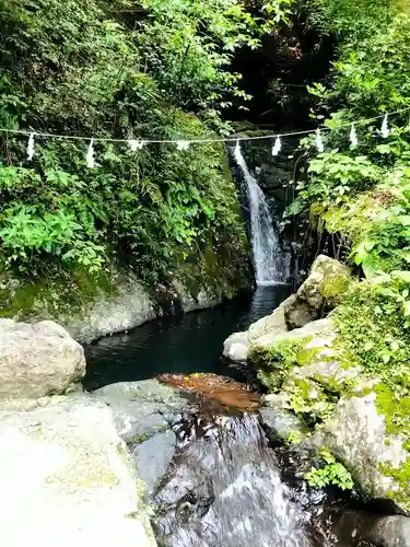 速川神社の庭園