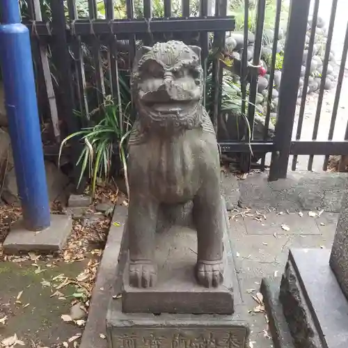 花園稲荷神社の狛犬