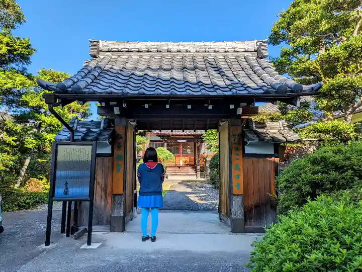 慈雲寺の山門・神門