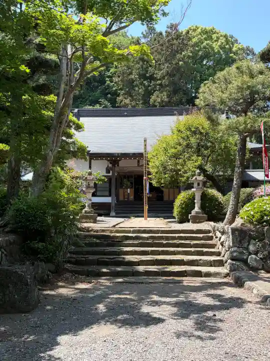 東林寺の{uncategorized: "未分類", other: "その他", undefined: "問題あり", building: "その他建物", grave: "お墓", sacred_gate: "鳥居", guardian: "狛犬", statue: "像", buddha: "仏像", history: "歴史", nature: "自然", garden: "庭園", animal: "動物", pagoda: "塔", temizu: "手水舎", mountain_gate: "山門・神門", sanctuary: "本殿・本堂", subordinate: "末社・摂社", art: "芸術", scenery: "景色", jizo: "地蔵", ema: "絵馬", goshuin: "御朱印", omikuji: "おみくじ", items: "授与品その他", amulet: "お守り", goshuincho: "御朱印帳", eats: "食事", festival: "お祭り", votive_dance: "神楽", shichigosan: "七五三参", wedding: "結婚式", experience: "体験その他", initially: "初詣", around: "周辺", anti_infection: "感染症対策"}