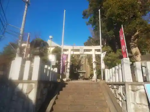 諏訪神社の鳥居