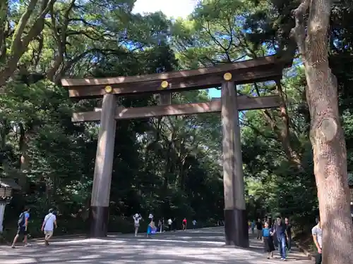 明治神宮の鳥居