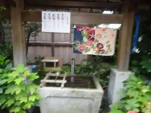 大六天神社の手水舎