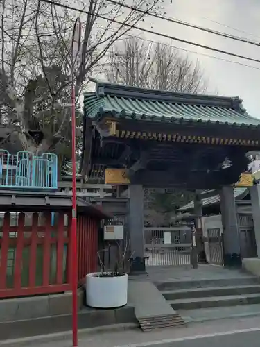 王子稲荷神社の山門