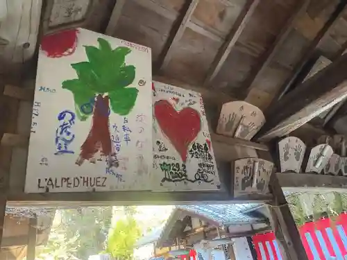 髙神社の{uncategorized: "未分類", other: "その他", undefined: "問題あり", building: "その他建物", grave: "お墓", sacred_gate: "鳥居", guardian: "狛犬", statue: "像", buddha: "仏像", history: "歴史", nature: "自然", garden: "庭園", animal: "動物", pagoda: "塔", temizu: "手水舎", mountain_gate: "山門・神門", sanctuary: "本殿・本堂", subordinate: "末社・摂社", art: "芸術", scenery: "景色", jizo: "地蔵", ema: "絵馬", goshuin: "御朱印", omikuji: "おみくじ", items: "授与品その他", amulet: "お守り", goshuincho: "御朱印帳", eats: "食事", festival: "お祭り", votive_dance: "神楽", shichigosan: "七五三参", wedding: "結婚式", experience: "体験その他", initially: "初詣", around: "周辺", anti_infection: "感染症対策"}