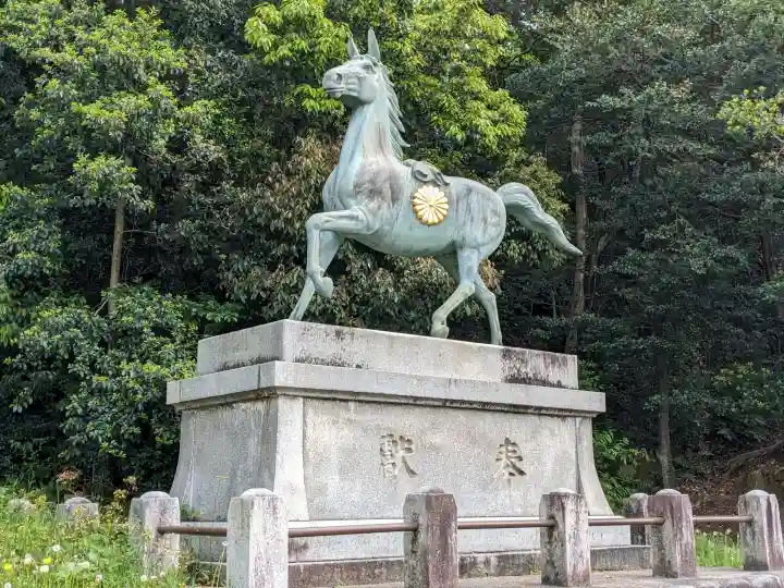船津神社の{uncategorized: "未分類", other: "その他", undefined: "問題あり", building: "その他建物", grave: "お墓", sacred_gate: "鳥居", guardian: "狛犬", statue: "像", buddha: "仏像", history: "歴史", nature: "自然", garden: "庭園", animal: "動物", pagoda: "塔", temizu: "手水舎", mountain_gate: "山門・神門", sanctuary: "本殿・本堂", subordinate: "末社・摂社", art: "芸術", scenery: "景色", jizo: "地蔵", ema: "絵馬", goshuin: "御朱印", omikuji: "おみくじ", items: "授与品その他", amulet: "お守り", goshuincho: "御朱印帳", eats: "食事", festival: "お祭り", votive_dance: "神楽", shichigosan: "七五三参", wedding: "結婚式", experience: "体験その他", initially: "初詣", around: "周辺", anti_infection: "感染症対策"}