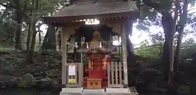 泉神社の末社・摂社