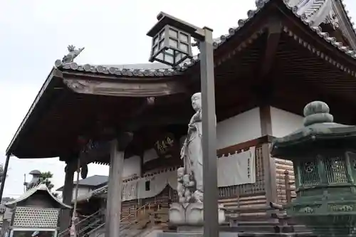 観音寺の本殿・本堂