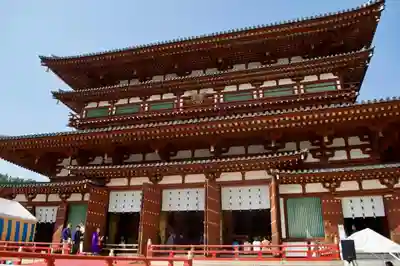 薬師寺の本殿・本堂