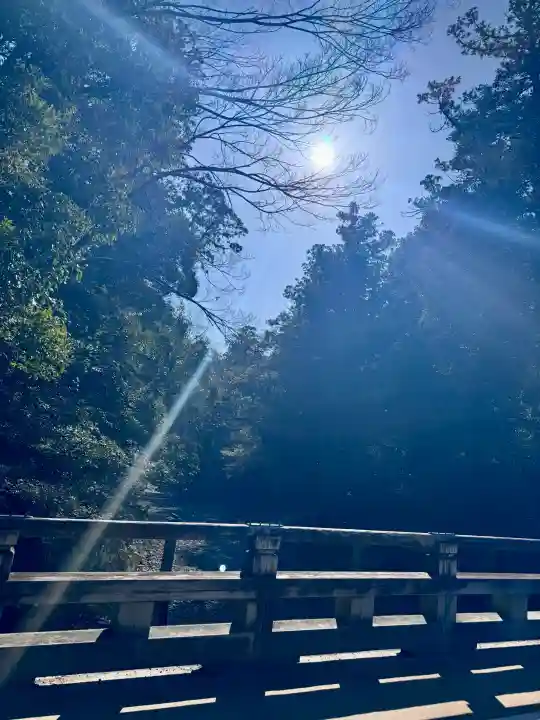 伊勢神宮内宮(皇大神宮)の{uncategorized: "未分類", other: "その他", undefined: "問題あり", building: "その他建物", grave: "お墓", sacred_gate: "鳥居", guardian: "狛犬", statue: "像", buddha: "仏像", history: "歴史", nature: "自然", garden: "庭園", animal: "動物", pagoda: "塔", temizu: "手水舎", mountain_gate: "山門・神門", sanctuary: "本殿・本堂", subordinate: "末社・摂社", art: "芸術", scenery: "景色", jizo: "地蔵", ema: "絵馬", goshuin: "御朱印", omikuji: "おみくじ", items: "授与品その他", amulet: "お守り", goshuincho: "御朱印帳", eats: "食事", festival: "お祭り", votive_dance: "神楽", shichigosan: "七五三参", wedding: "結婚式", experience: "体験その他", initially: "初詣", around: "周辺", anti_infection: "感染症対策"}