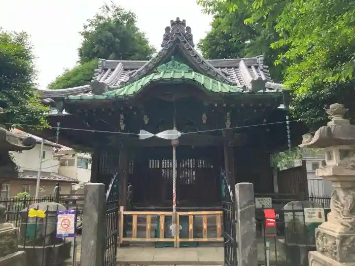 南品川諏訪神社の{uncategorized: "未分類", other: "その他", undefined: "問題あり", building: "その他建物", grave: "お墓", sacred_gate: "鳥居", guardian: "狛犬", statue: "像", buddha: "仏像", history: "歴史", nature: "自然", garden: "庭園", animal: "動物", pagoda: "塔", temizu: "手水舎", mountain_gate: "山門・神門", sanctuary: "本殿・本堂", subordinate: "末社・摂社", art: "芸術", scenery: "景色", jizo: "地蔵", ema: "絵馬", goshuin: "御朱印", omikuji: "おみくじ", items: "授与品その他", amulet: "お守り", goshuincho: "御朱印帳", eats: "食事", festival: "お祭り", votive_dance: "神楽", shichigosan: "七五三参", wedding: "結婚式", experience: "体験その他", initially: "初詣", around: "周辺", anti_infection: "感染症対策"}