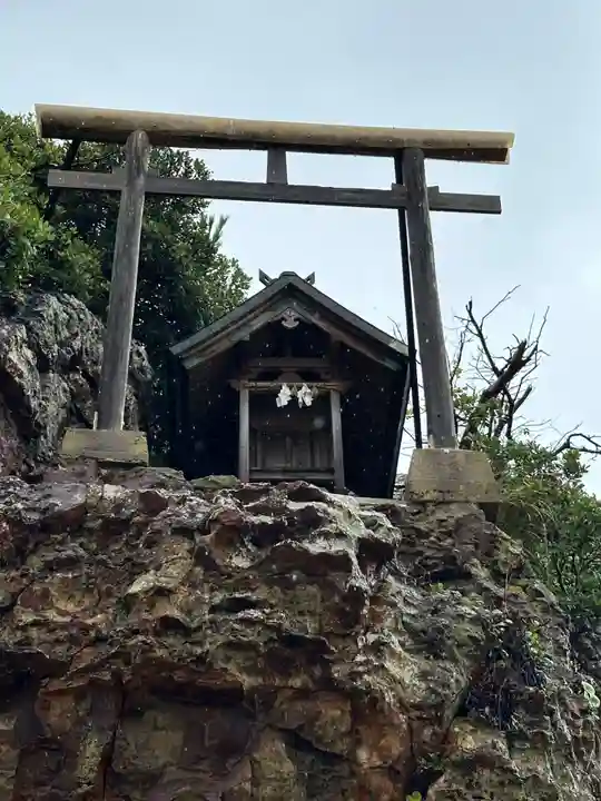 稲佐の浜 弁天島(島根県)