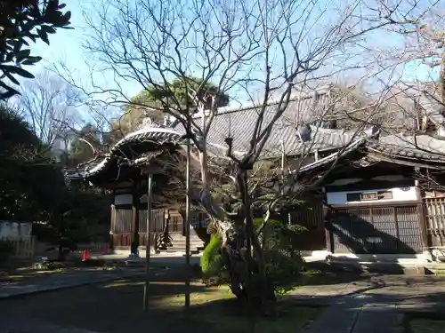 鳳生寺の本殿・本堂