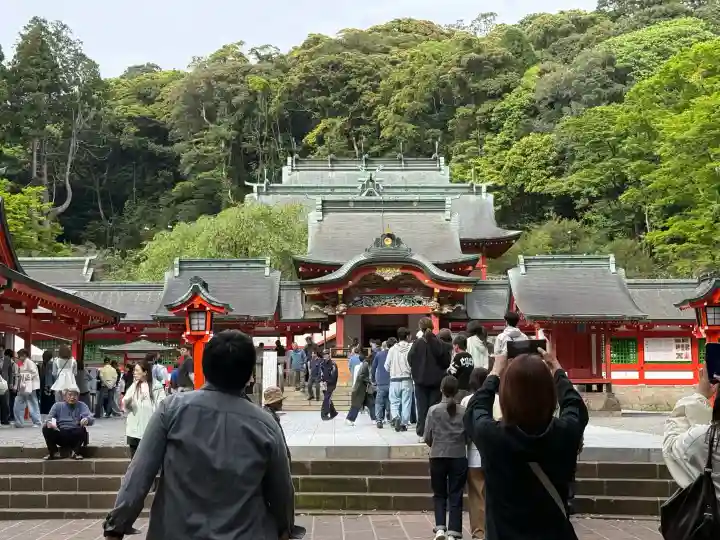 霧島神宮の{uncategorized: "未分類", other: "その他", undefined: "問題あり", building: "その他建物", grave: "お墓", sacred_gate: "鳥居", guardian: "狛犬", statue: "像", buddha: "仏像", history: "歴史", nature: "自然", garden: "庭園", animal: "動物", pagoda: "塔", temizu: "手水舎", mountain_gate: "山門・神門", sanctuary: "本殿・本堂", subordinate: "末社・摂社", art: "芸術", scenery: "景色", jizo: "地蔵", ema: "絵馬", goshuin: "御朱印", omikuji: "おみくじ", items: "授与品その他", amulet: "お守り", goshuincho: "御朱印帳", eats: "食事", festival: "お祭り", votive_dance: "神楽", shichigosan: "七五三参", wedding: "結婚式", experience: "体験その他", initially: "初詣", around: "周辺", anti_infection: "感染症対策"}