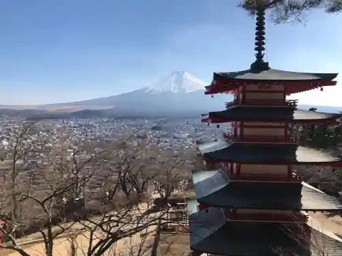 新倉富士浅間神社の景色