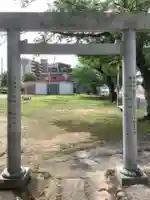 帯塚神社・帯塚大明神の鳥居