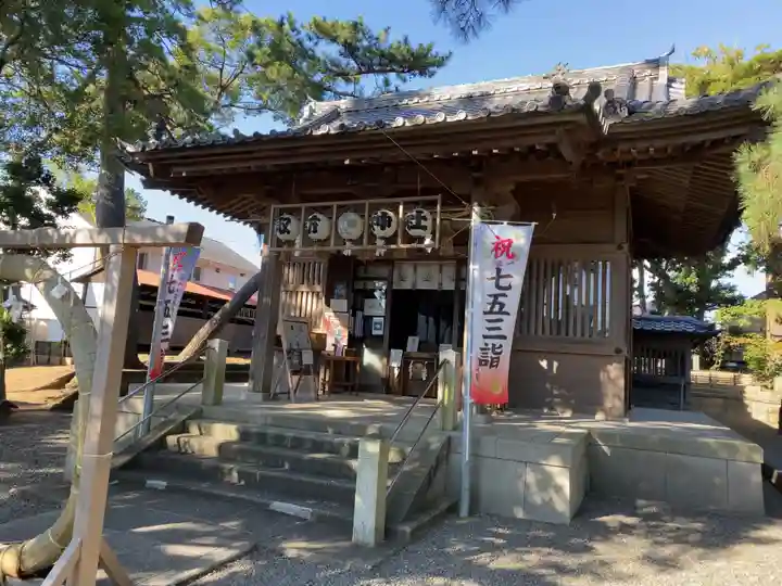 片瀬諏訪神社の本殿・本堂